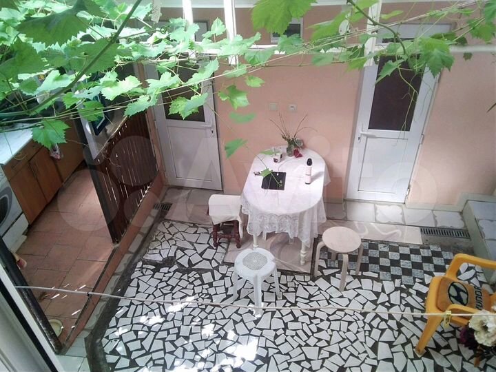 Комната 60 м² в 4-к., 1/1 эт.