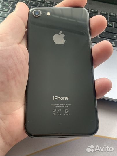 iPhone 8, 64 ГБ