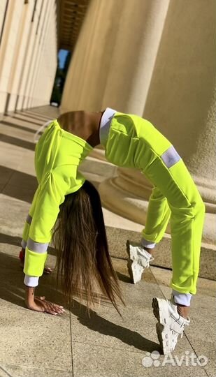 Спортивный костюм женский