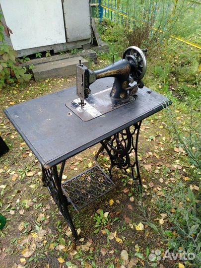 Singer patented 1886 (1903)