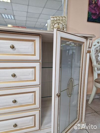 Тумба-комодо Наполи новая