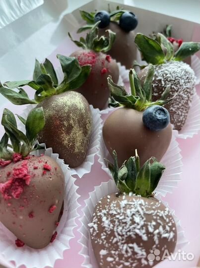 Клубника в шоколаде. Вкусный подарок