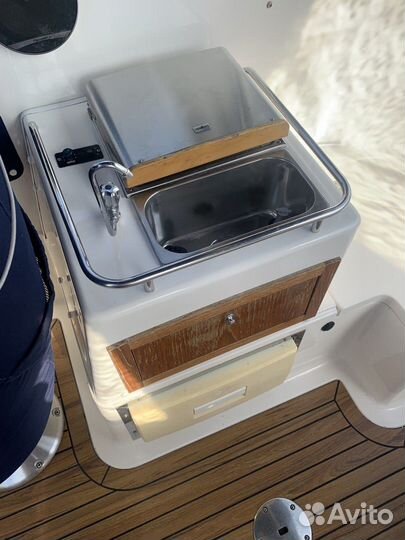 Катер Uttern D66