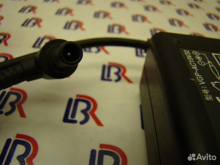 VGP-AC19V32 блок питания Sony