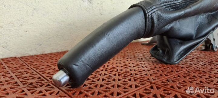 Рычаг стояночного тормаза Toyota Land Cruiser