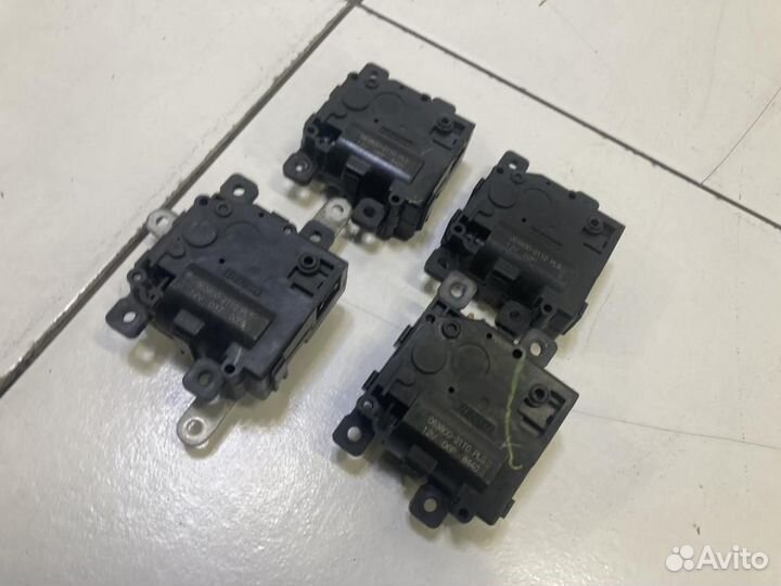 Сервопривод заслонок печки Lexus GS GS350 L10 GRL1