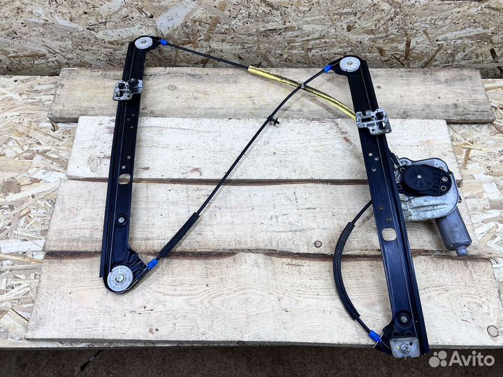 Стеклоподъемник BMW X5 E53 передний правый