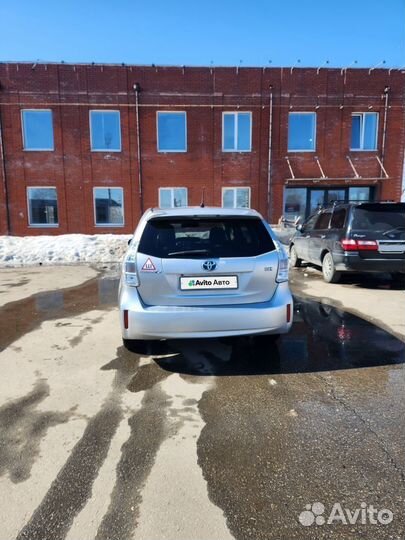 Toyota Prius Alpha 1.8 CVT, 2012, 215 000 км