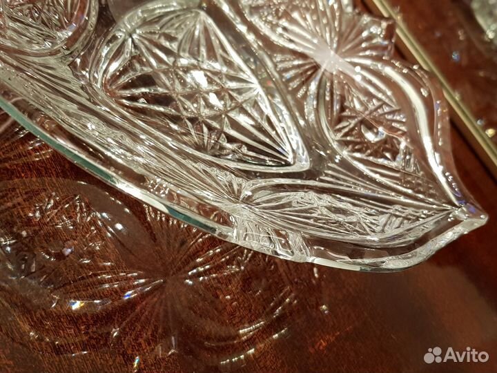 Хрустальная конфетница