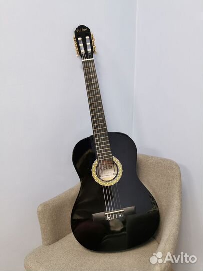 Классическая гитара для начинающих + Аксессуары