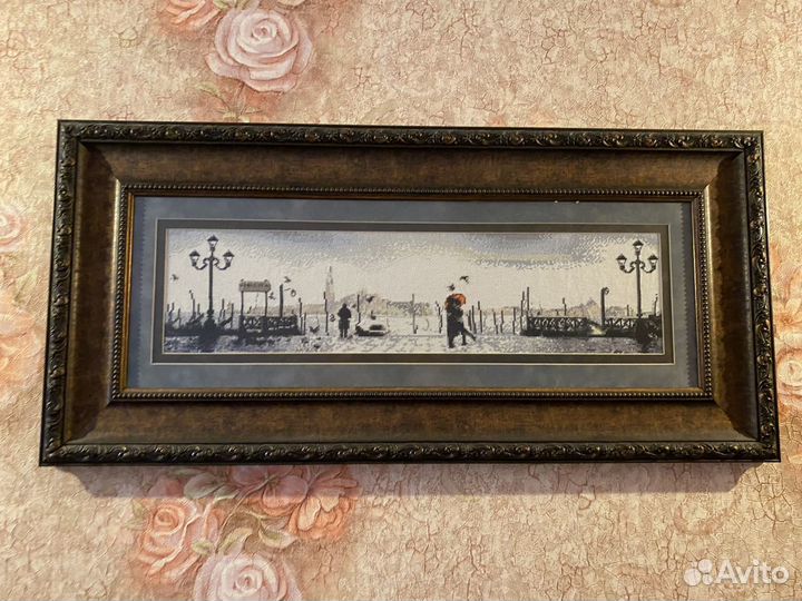 Вышивка ручной работы