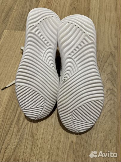 Кроссовки женские белые кожа