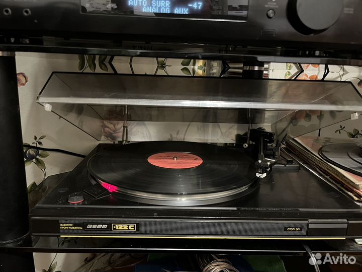 Продаю проигрыватель винила вега 122с