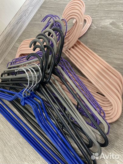 Вешалки плечики