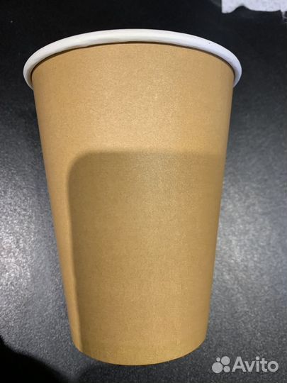 Одноразовые стаканчики для кофе