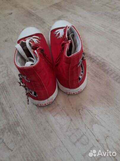 Кроссовки детские