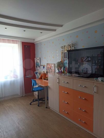 3-к. квартира, 84 м², 2/5 эт.