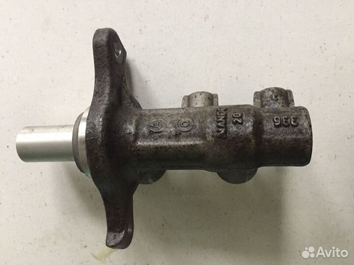 Цилиндр тормозной главный Киа Рио Kia Rio 4