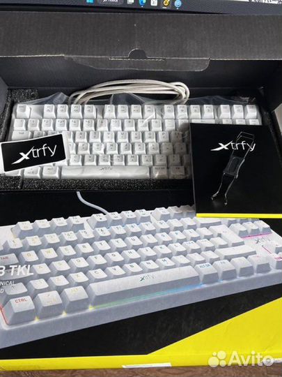 Xtrfy K4 White