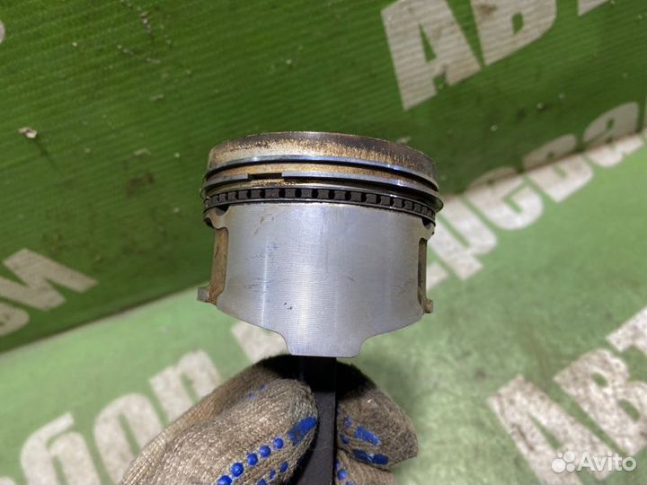 Поршень шатун Mitsubishi Lancer 6 C61A 4G15 1991