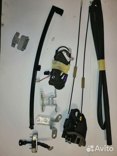 Петли для автомобильной двери Тойота королла 2008