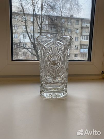 Хрустальная ваза