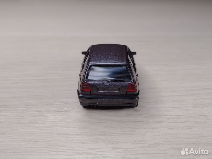 A26.2) Volkswagen Golf III (1997-2004) фиолетовый