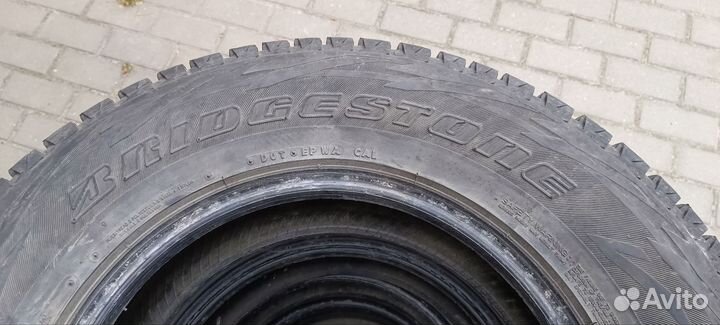 Bridgestone Blizzak DM-V2 225/70 R16