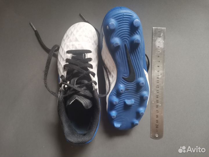 Детские футбольные бутсы Nike