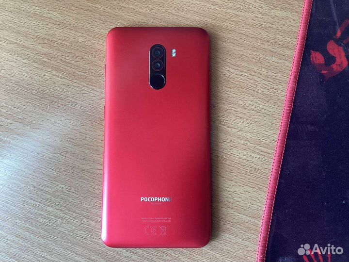 Смартфон poco F1