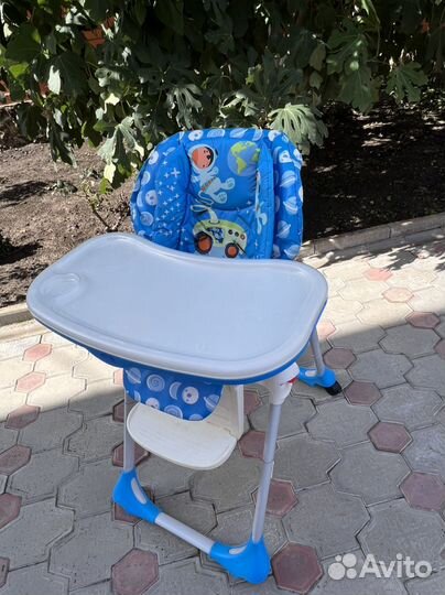 Детский стульчик для кормления