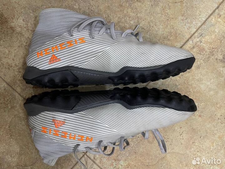 Футзалки adidas nemeziz