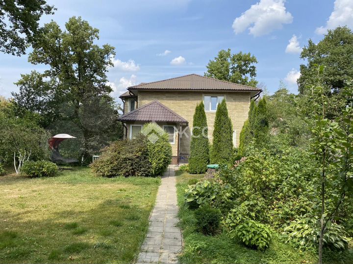 Дом 179,5 м² на участке 8,7 сот.