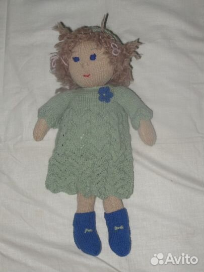 Вязанная игрушка Девочка. Ручная работа