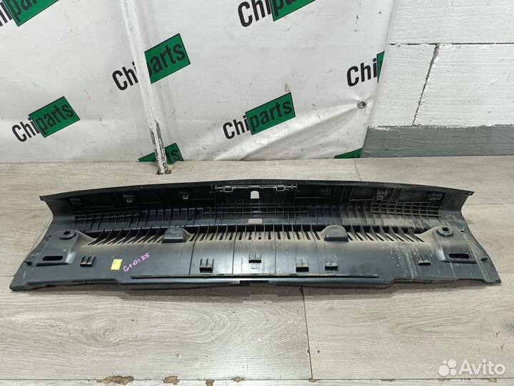 Шластик задней панели для Volkswagen Golf+ 2012