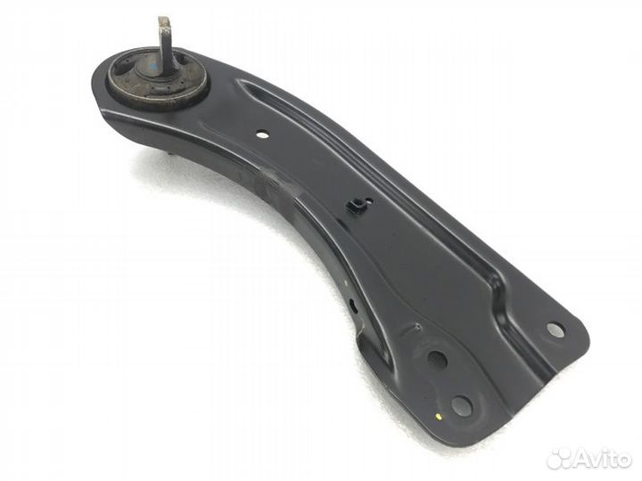 Рычаг подвески задний правый Kia K5 2021