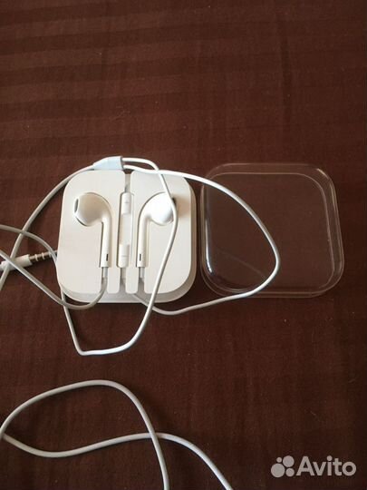 Стереогарнитура для iPhone EarPods Apple