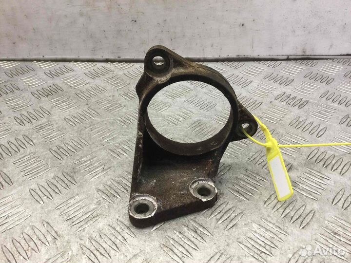 Кронштейн полуоси Toyota Celica 1zzfe