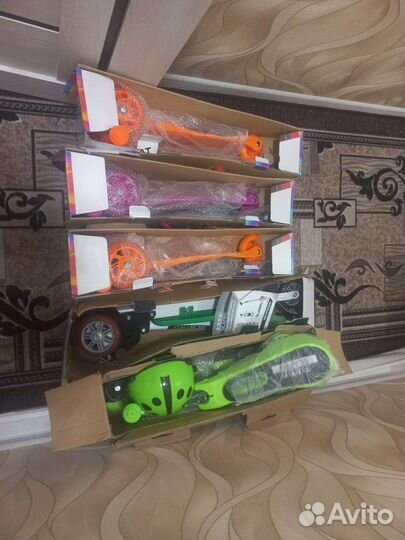 Самокат новий