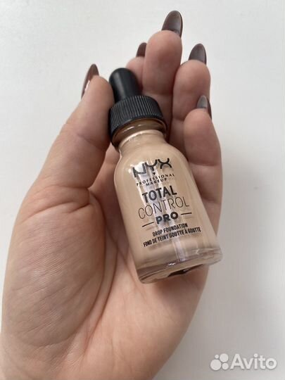 Тональный крем nyx