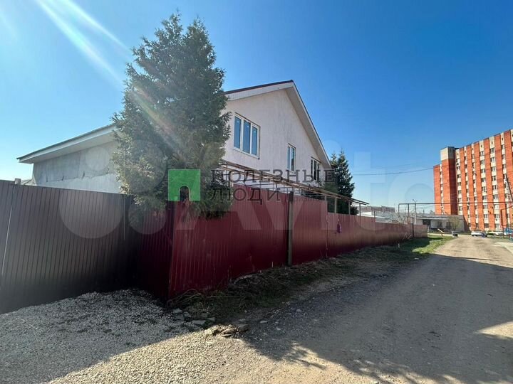 Дом 227 м² на участке 5,5 сот.