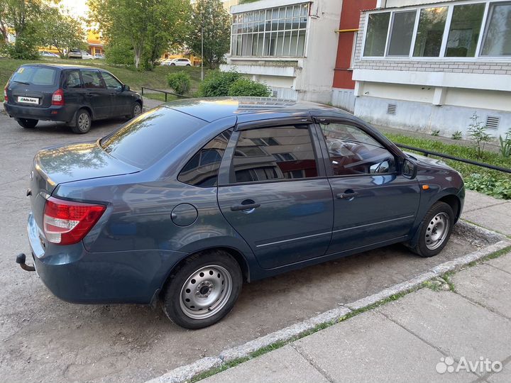 LADA Granta 1.6 МТ, 2013, 55 900 км