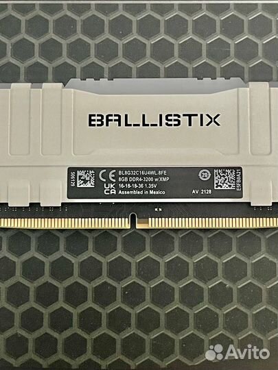 Crucial Ballistix ddr4 8gb x2 3200 RGB