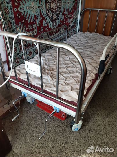 Медицинская кровать для лежачих больных бу