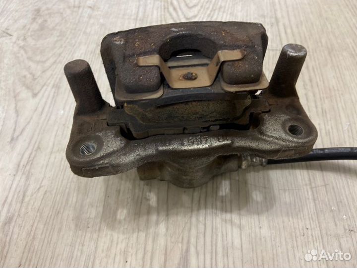 Суппорт задний правый Mitsubishi Lancer 10 CY3A