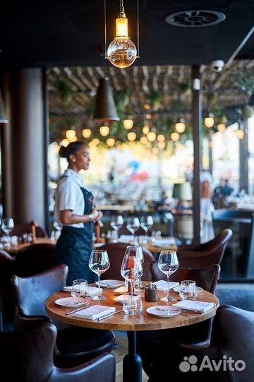 Официант в ресторан 