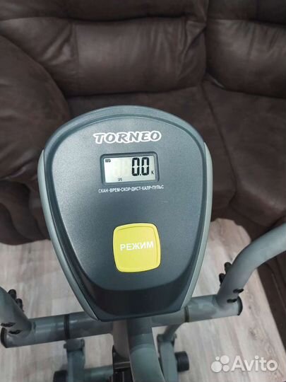 Эллиптический тренажер torneo