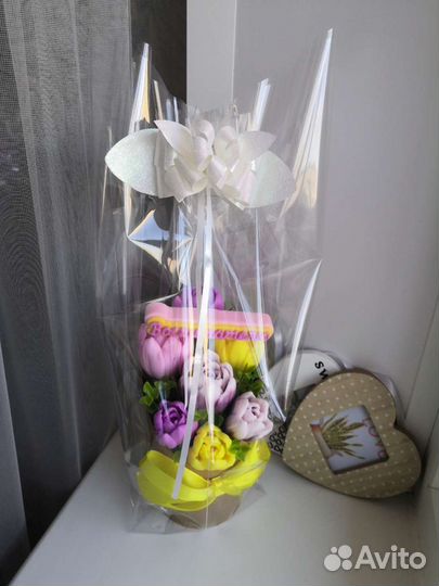 Букет в крафтовом стакане