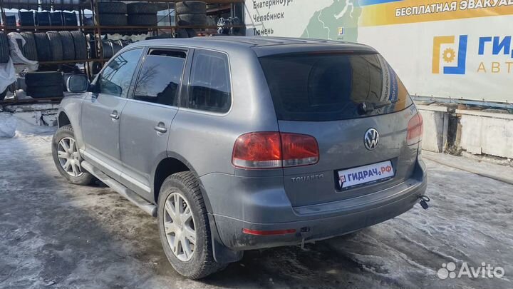 Стеклоподъемник задний левый Volkswagen Touareg (G