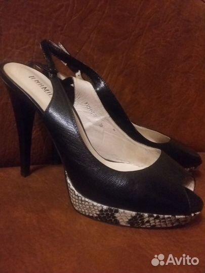 Босоножки новые